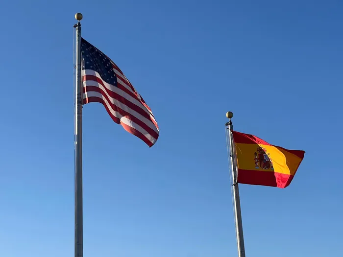 banderas usa espana